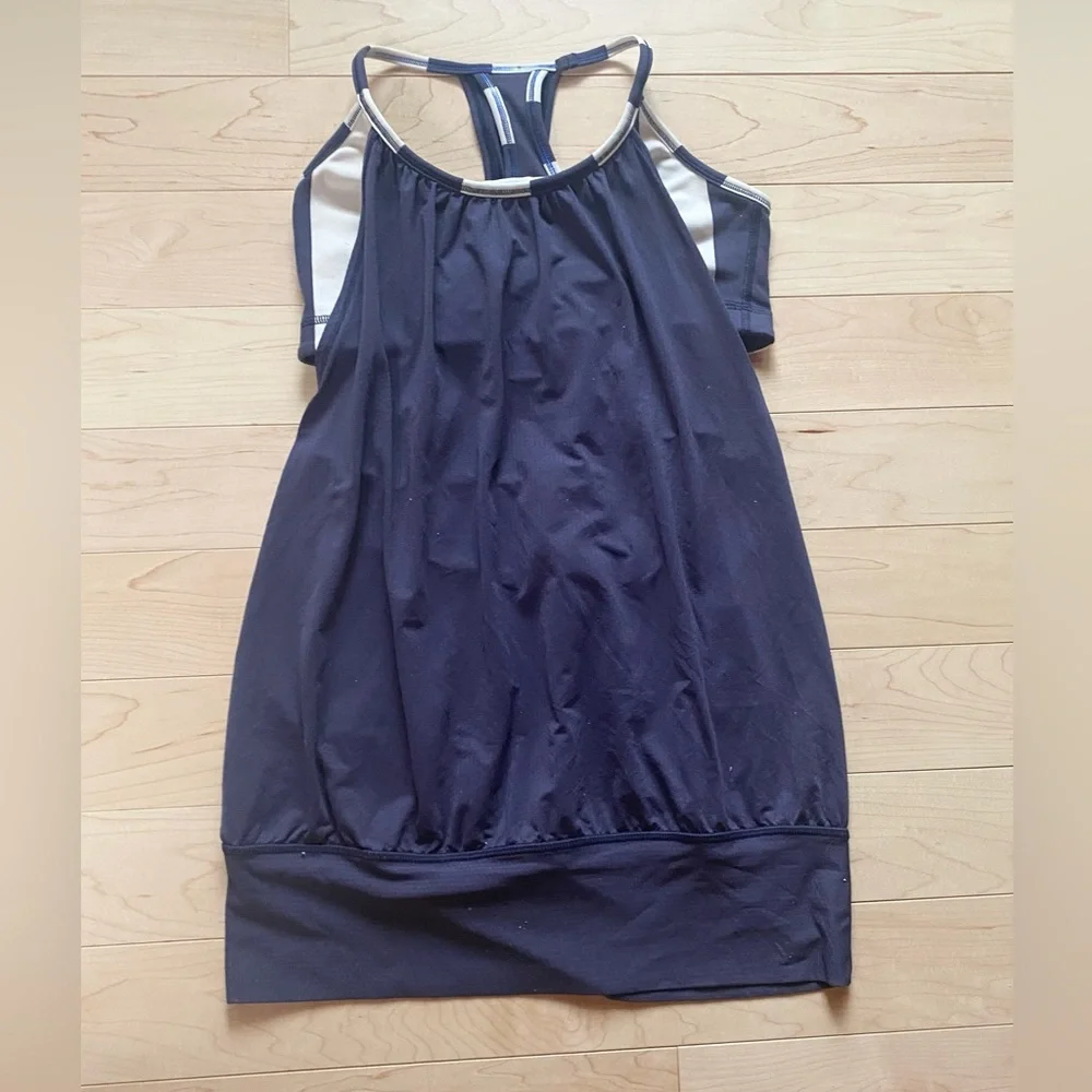 Lulululemon Tank Tops 4-6 - Picture 10 of 13